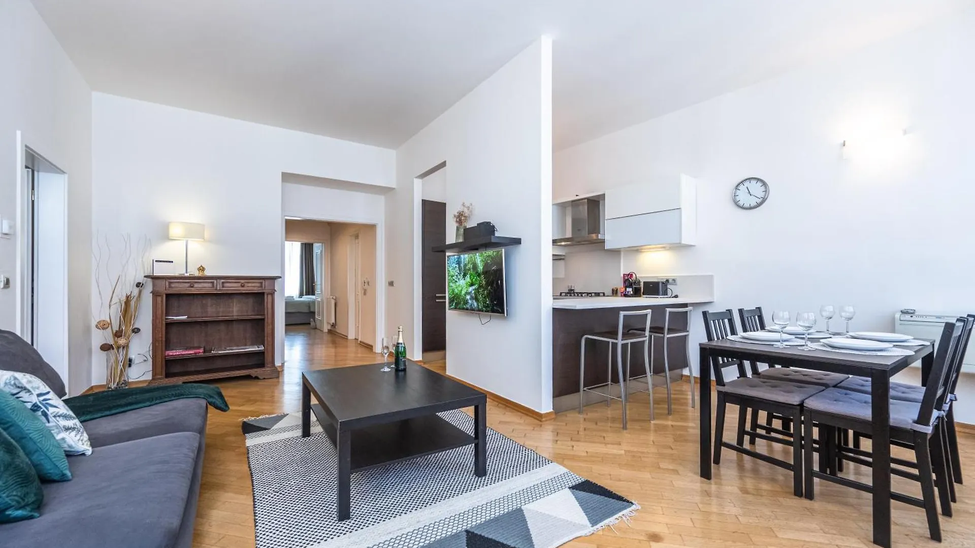 Family 2 Bedroom Apartment In The City Centre - By Wishlist براغ