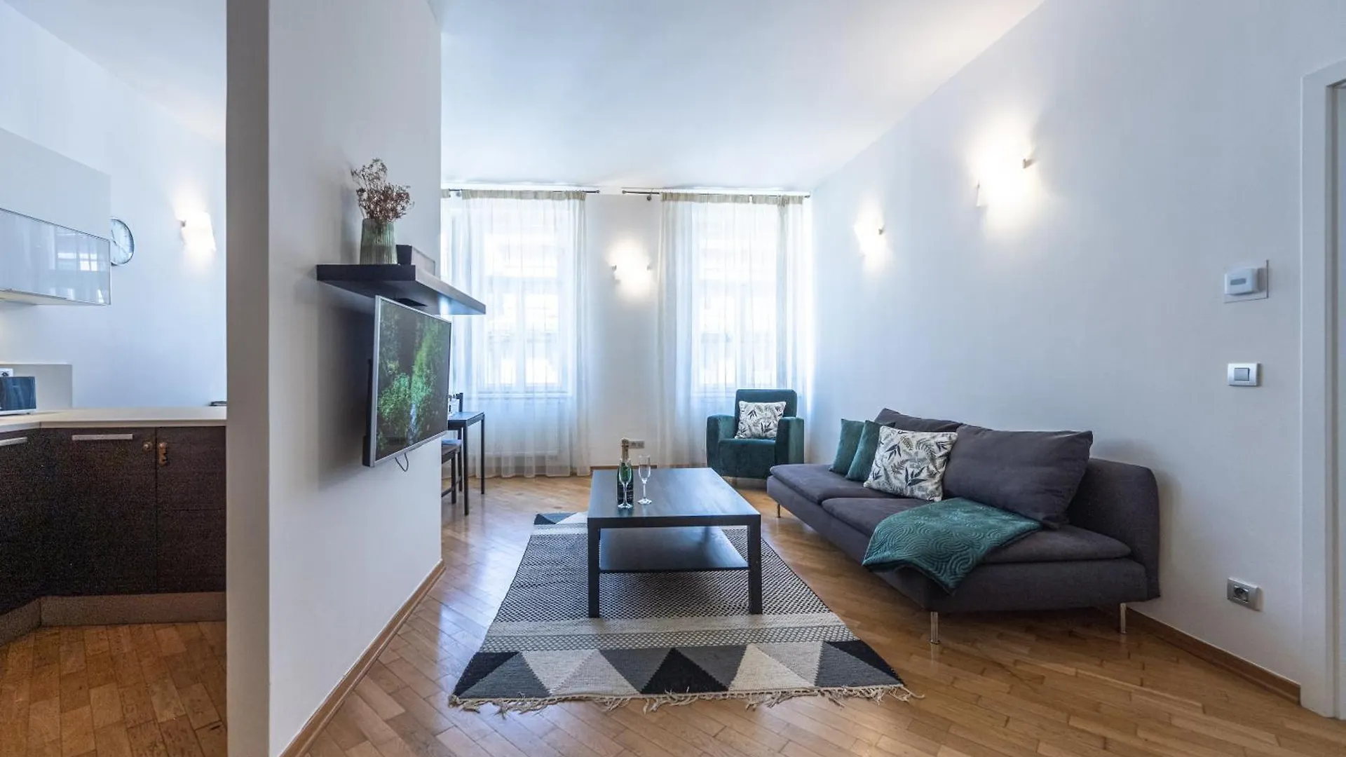 Family 2 Bedroom Apartment In The City Centre - By Wishlist براغ